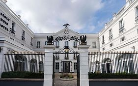 Aigle Noir Fontainebleau MGallery